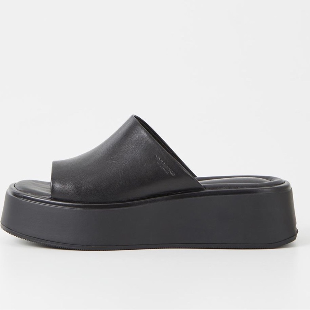 Vagabond Shoemakers Courtney Black Leather Slip on Sandals women’s 37 or 6